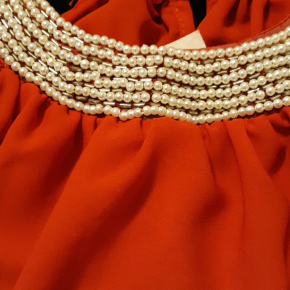 Red beaded neck top - Picture 2 of 3